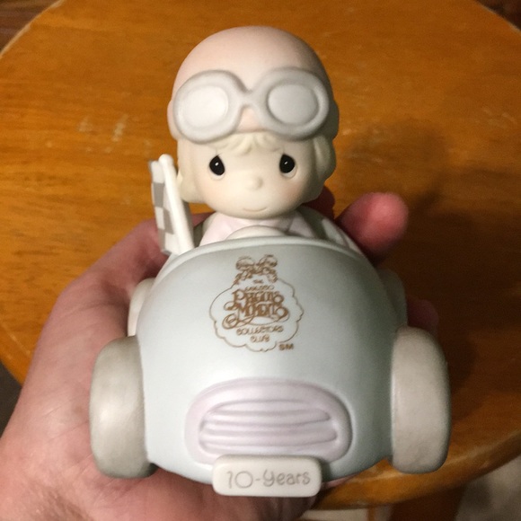 Precious Moments Figurine -Ten Years & Still Going - Picture 9 of 9